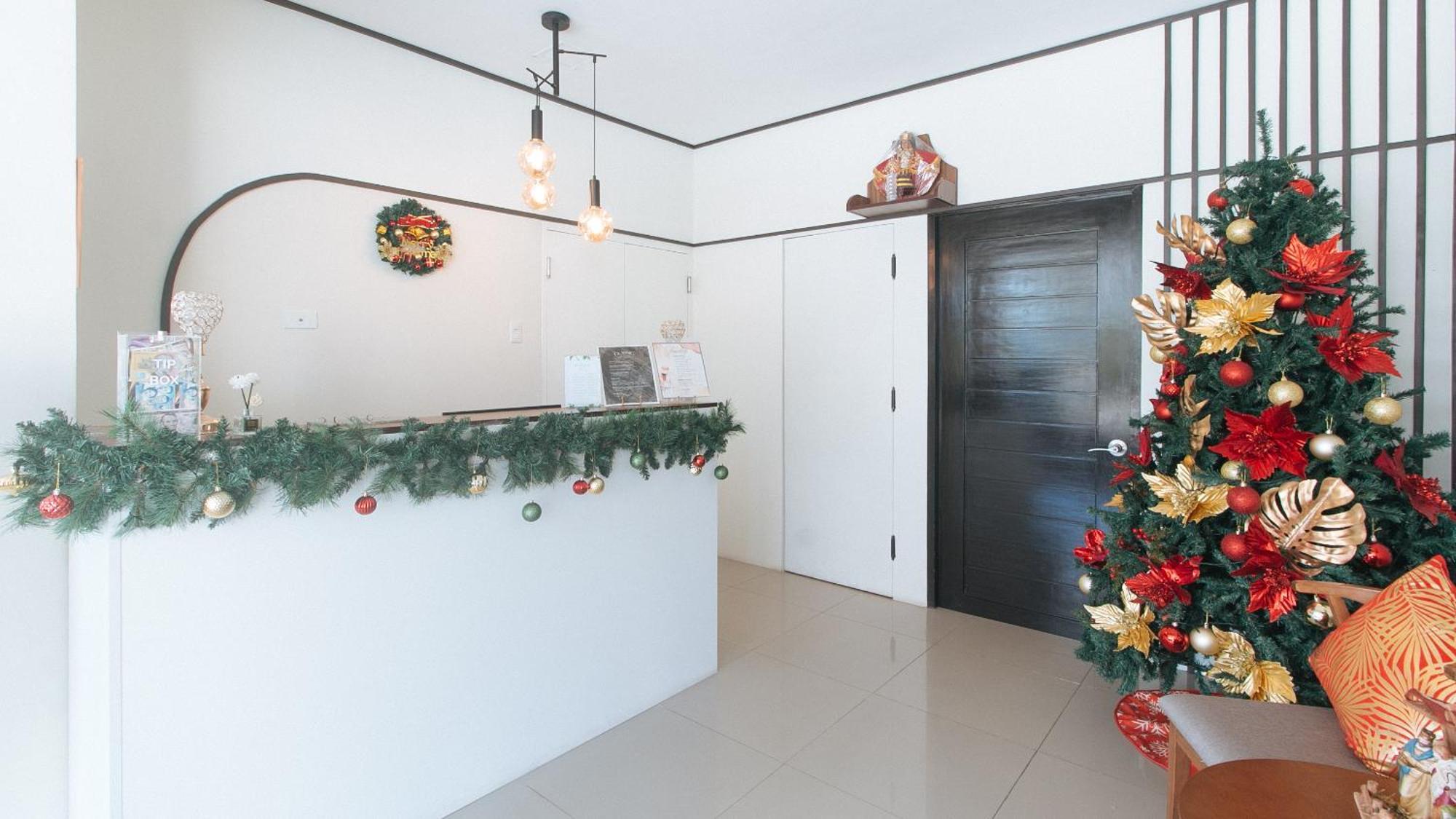 Reddoorz @ Leoncia Apartelle Mandaue Exteriör bild